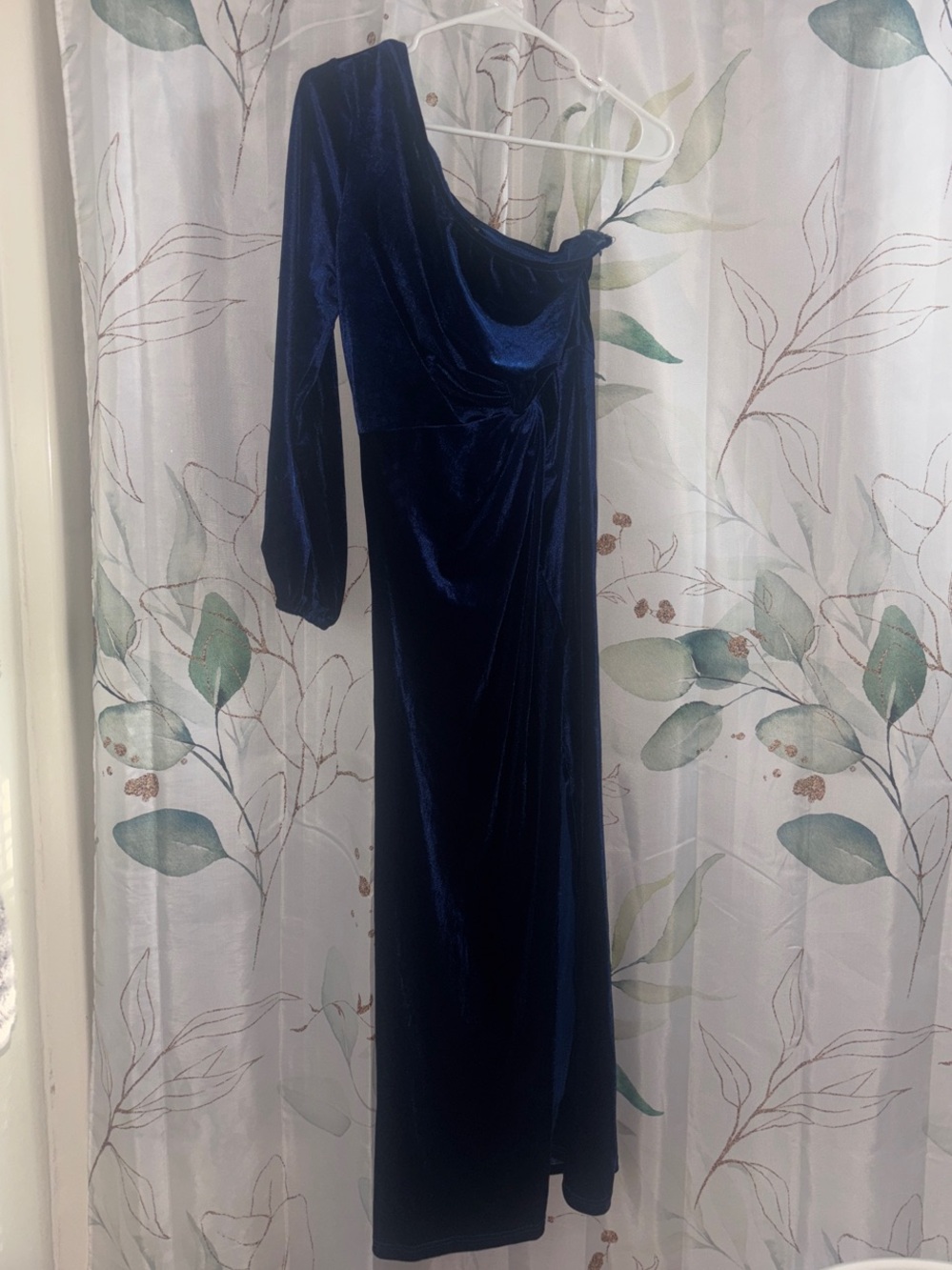 Simplee Apparel One-Shoulder Velvet Maxi Dress in Royal Blue
